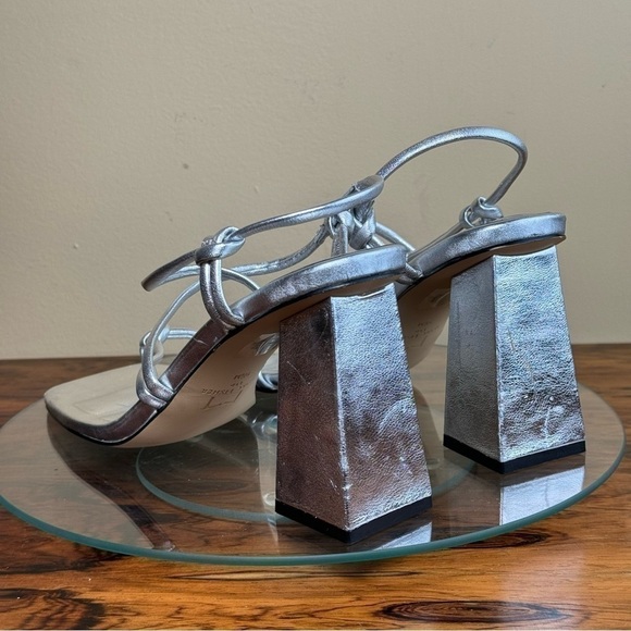 NEW Marc Fisher Giada Sandal in silver - Picture 12 of 16